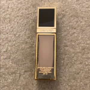 Tom ford shade and illuminate foundation